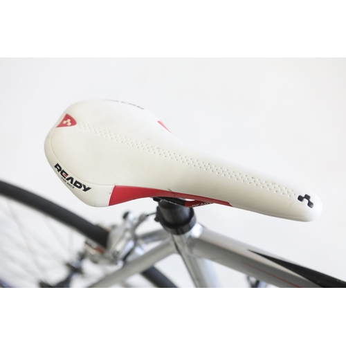 58 - Wilier Triestina Escape road bicycleWilier Triestina Escape road racing bicycle, with lightweight al... 