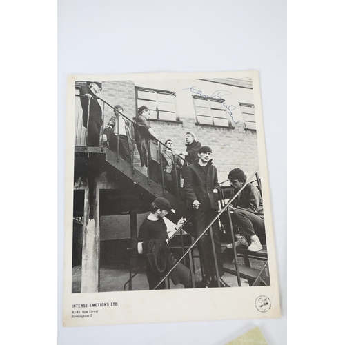 698 - Dexys Midnight Runners and Kevin Rowland signed memorabilia displayMounted framed collection of Dexy... 