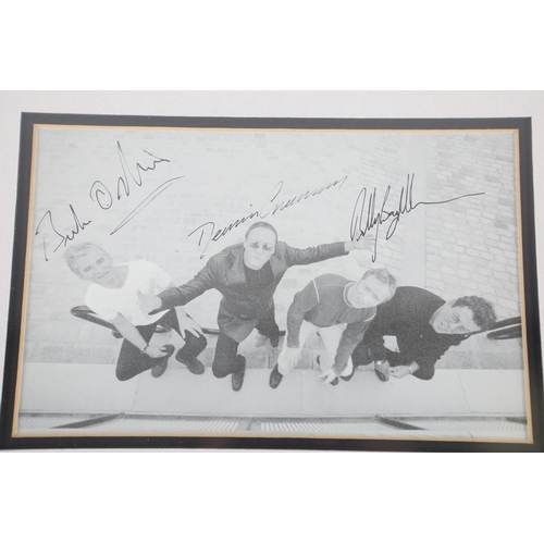 702 - Signed Nine Below Zero framed photograph and Robin R'n'B Club ticket, 1 November 1997Framed music me... 