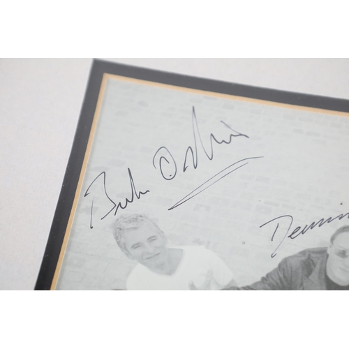 702 - Signed Nine Below Zero framed photograph and Robin R'n'B Club ticket, 1 November 1997Framed music me... 