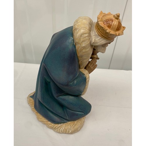 1 - Lladro King Melchior Nativity Figurine Gres

This rare and detailed porcelain figure of King Melchio... 