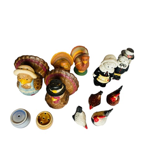 116 - Selection of pilgrim thanksgiving chickens and turkeys