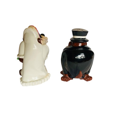124 - Tasmanian Devil and His Wife wedding bride and groom