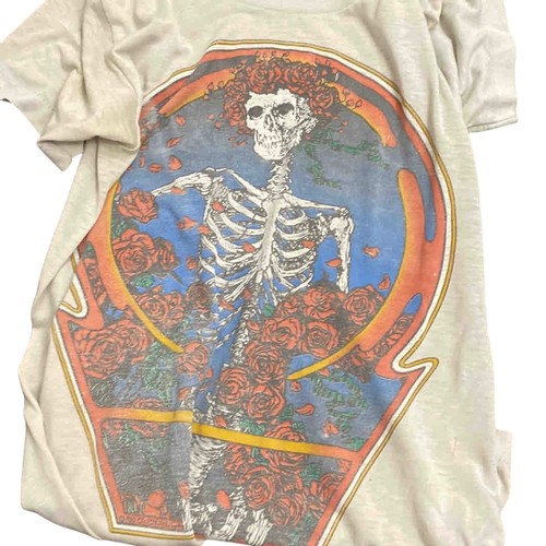 6 - Grateful Dead Skeleton and Rose ivory cotton short-sleeved concert T-shirt, front with iconic Mouse ... 