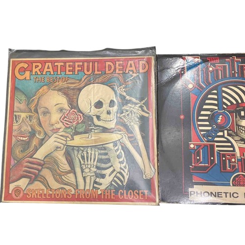 53 - Pair of Grateful Dead vinyl LP albums: Skeletons from the Closet: The Best of Grateful Dead (Warner ... 