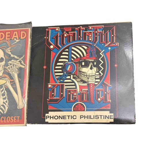 53 - Pair of Grateful Dead vinyl LP albums: Skeletons from the Closet: The Best of Grateful Dead (Warner ... 