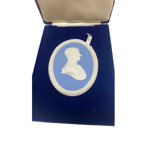 166 - WEDGWOOD MEDALLION HRH  CHARLES THE  PRINCE OF WALES  Ltd Ed 3000Vintage Wedgwood Medallion - Pale... 