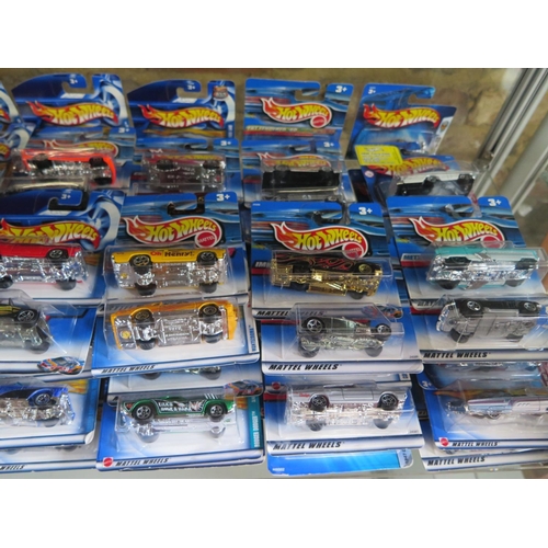 1153 - 117 boxed Hot Wheels Cars - as new