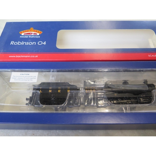 1156 - A OO gauge Bachmann Locomotive Robinson 04 6190 LNER black - unused and unopened condition