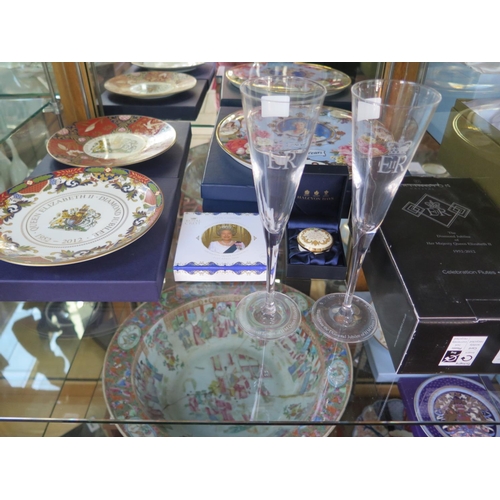 1233 - Twenty one items of Royal Memorabilia including a large amount of Worcester items, Dartington glass,... 