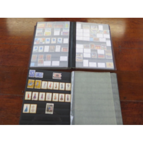 1266 - Greece stamp collection in 2 volumes - Includes better sets and singles (e.g. SG639 M/M) - Good
coll... 