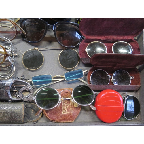 1370 - A large selection of vintage glasses and sunglasses - varying condition