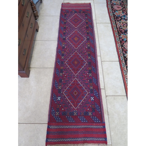 429 - A Meshwani runner - 240cm x 60cm