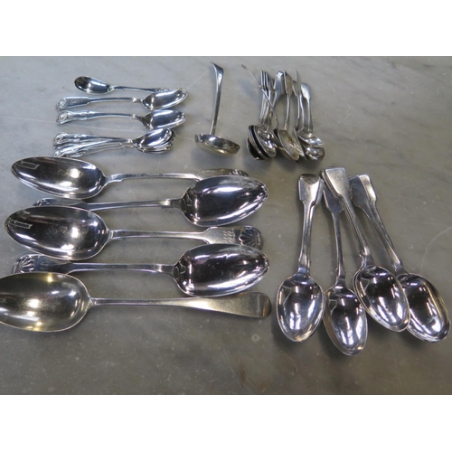 674 - Four hallmarked fiddle back serving spoons and one plain, various hallmarked dessert spoons, teaspoo... 