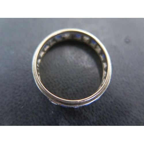 838 - A 9ct yellow and white gold eternity ring size R - approx weight 3 grams - some surface scratches an... 