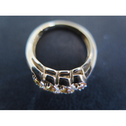 920 - A 9ct gold sapphire ring size N - approx weight 3.3 grams - light scratches, usage wear