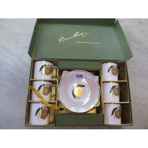 1228 - A Susie Cooper coffee set, six cups and saucers in box - no breaks, chips or cracks