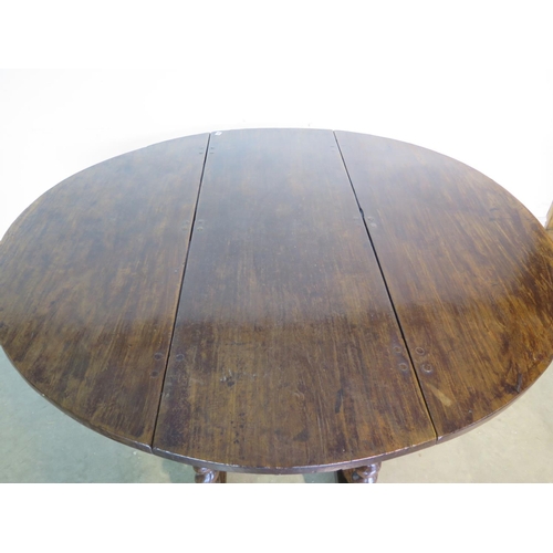 161 - A good quality 18th Century style oak drop leaf dining table on barley sugar supports, 78cm tall, 15... 