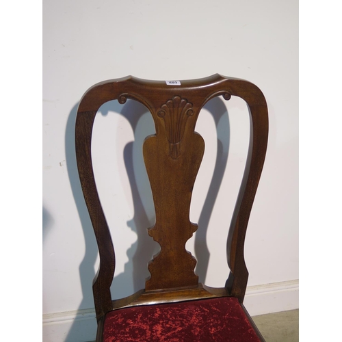 201 - A set of four early 1900s mahogany Queen Anne style dining chairs with drop in seats, in good sturdy... 