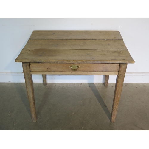 261 - A Georgian pine side table with a drawer W91cm x D67cm x H70cm