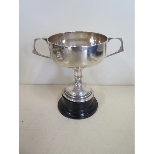 571 - A silver twin handled trophy by Martin Hall and Co Ltd, Sheffield 1929, approx 4 troy oz - approx 10... 