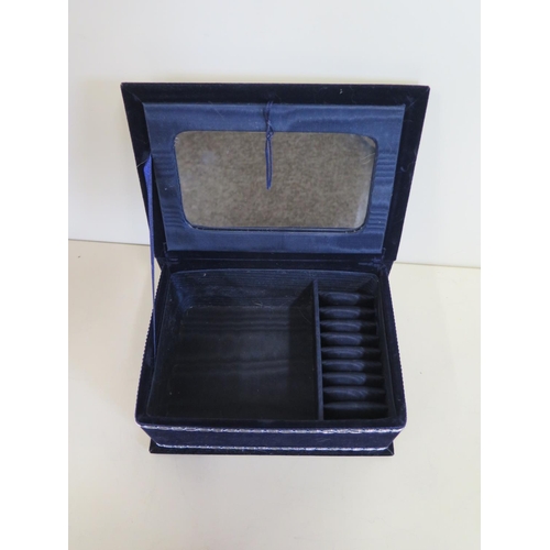 575 - A 925 silver top jewellery box, 8cm x 18cm x 13cm - in good condition