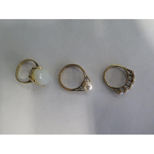 688 - Three 9ct dress rings, sizes J K M, total weight approx 9.3 grams