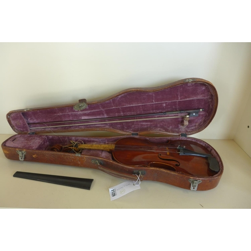 1263 - A violin with a one piece 14 1/4 inch,  36cm single piece back with a theador Berger 1923 label, Mak... 