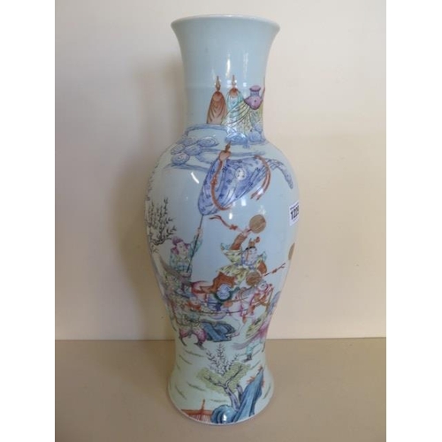 1229 - A Chinese porcelain poly-chrome vase decorated with warriors, red seal mark to base, height 46cm - m... 