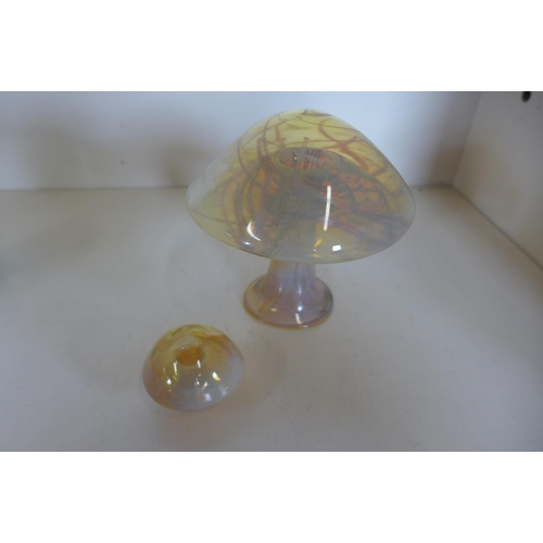 1260 - Two iridescent yellow glass vases 13cm, two iridescent art glass mushroom ornaments, 12cm and 4cm ta... 