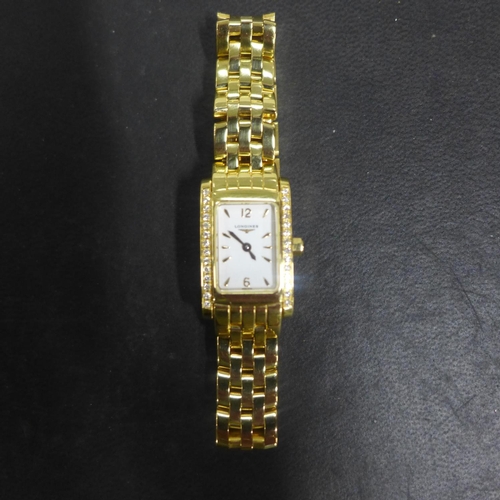 An 18ct yellow gold ladies Longines Dolce Vita quartz bracelet