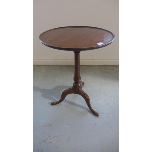 6 - A mahogany and oak tripod sidetable - 66 x 48cm - Generally good condition, some wear to feet and a ... 