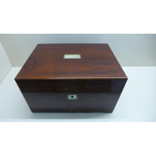 68 - A rosewood sewing box inlaid with mother of pearl, general good condition. 17 x 29 x 22cm