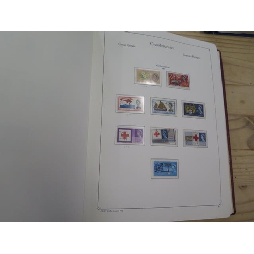 1067 - 2 x Great Britain albums special and commemorative stamps, and a Europa Great Britain album May 1940... 