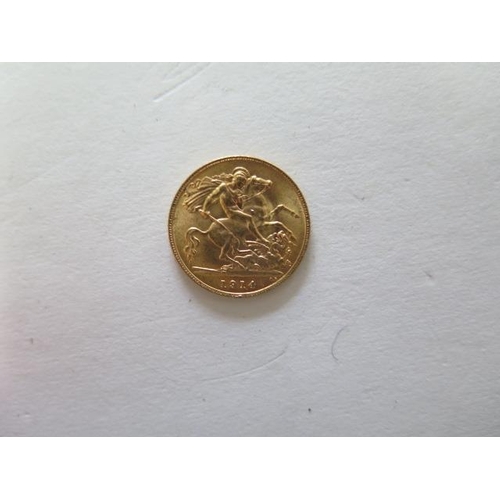 918 - A George V half gold sovereign dated 1914