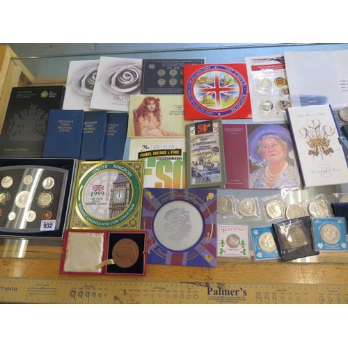 932 - A collection of assorted proof coin sets and other British coins and a Victorian commemorative medal... 