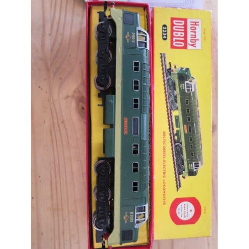 957 - A Horby Dublo Deltic diesel-electric locomotive, 2234 boxed in good condition, not tested, minor wea... 