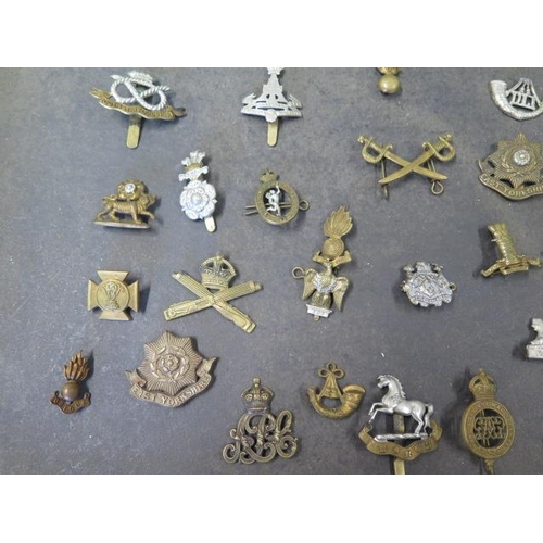 1053 - A collection of assorted military badges