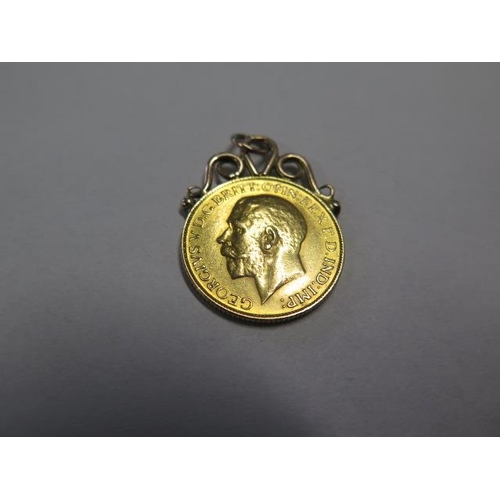 962 - A gold full sovereign, George V, dated 1912 with a 9ct gold pendant mount, approx weight 8.7grams, g... 