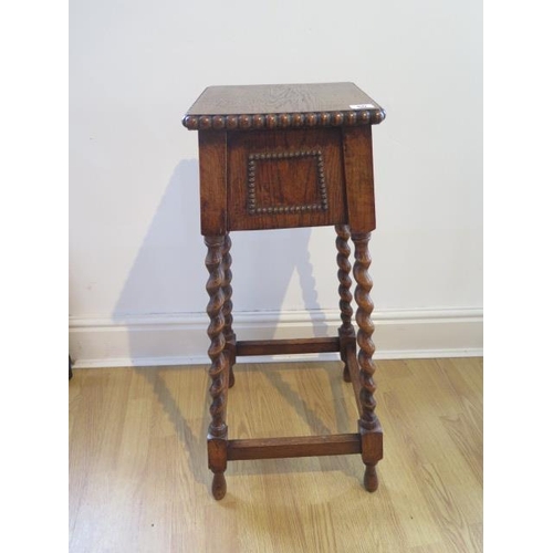 118 - A 1930's oak barley twist plant stand, 77cm tall x 28cm x 29cm, top in good condition