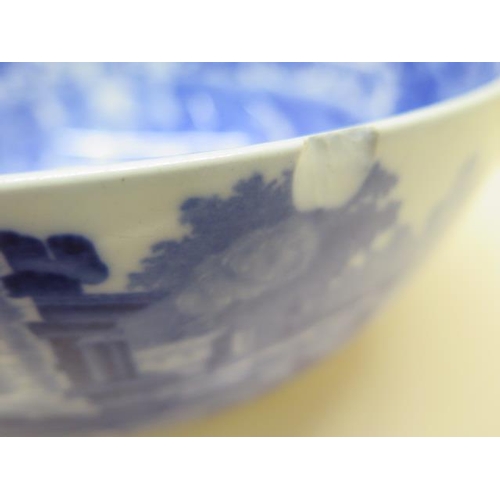 494 - Four Copeland Spode blue and white pottery pieces decorated in the 'Italian' pattern comprising a bo... 