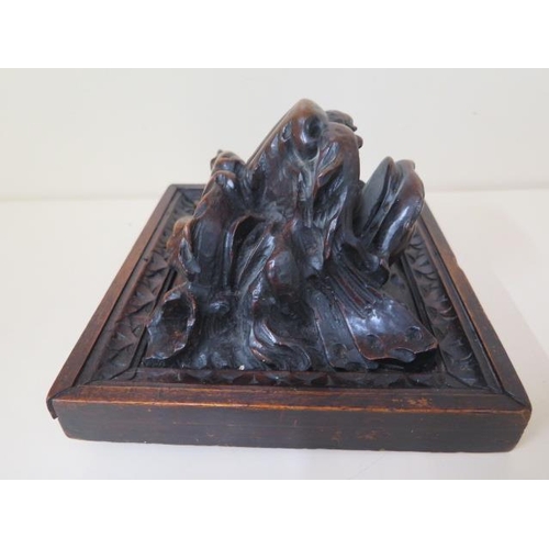 406 - A pair of well carved 18/19th century oak lions head mounts, 19cm x 21cm x 12cm, in good condition w... 