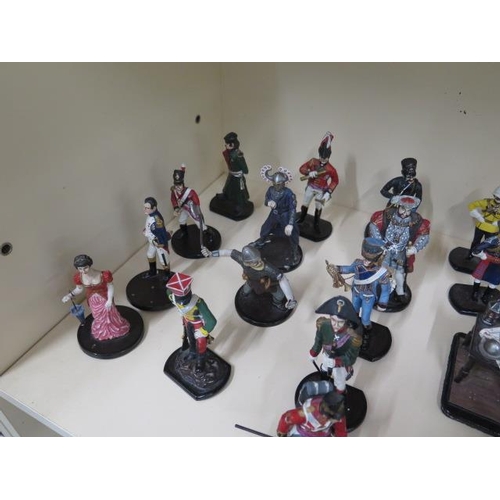 408 - A collection of 21 hand painted WMH lead figures and soldiers, please note some have losses, tallest... 