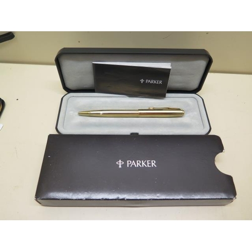 427 - A Parker Sonnett ballpoint pen in original inner and outer boxes with instructions, gold plated in u... 