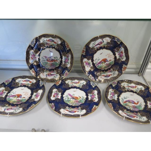 464 - A Booths and Co silicon china exotic bird dinner service retailed by T Goode, 16 pieces, all crazed ... 