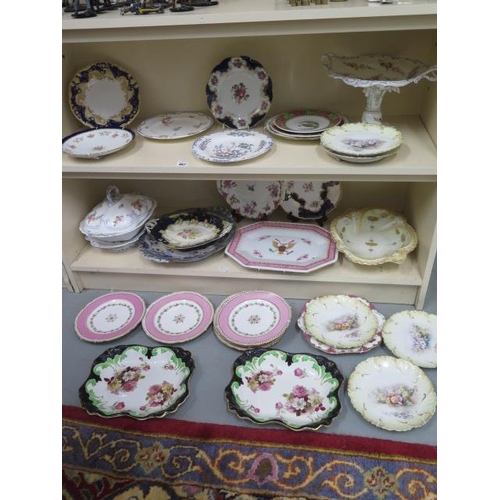 467 - A good collection of 19th century plates, dishes, tureen and serving dishes, 30 pieces in total, 10 ... 