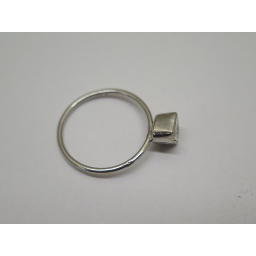 765 - A white metal rough diamond ring, approx 5mm x 7mm, size Q