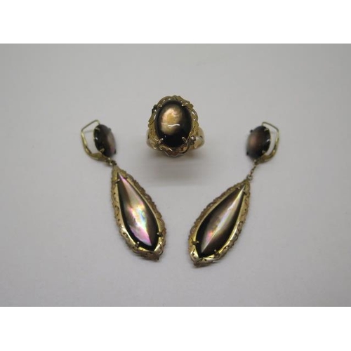 838 - A 14ct gold ring and abalone earring set, ring size S, earrings 6cm long, total weight approx 15.9 g... 