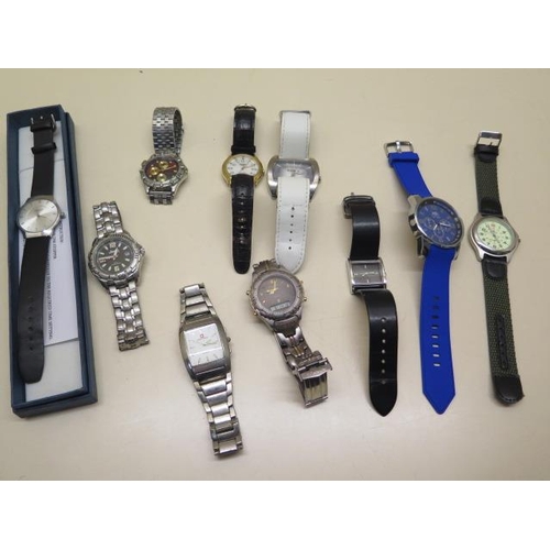 970 - A quantity of gents quartz watches including Diesel, Jeep etc, some running and some may need batter... 