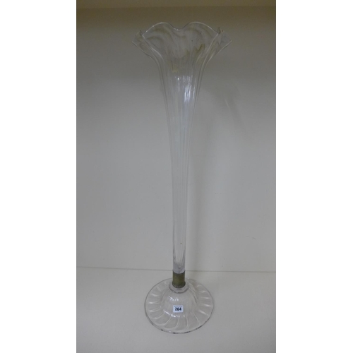 264 - A large country house single flute glass epergne, 80cm tall, in good condition